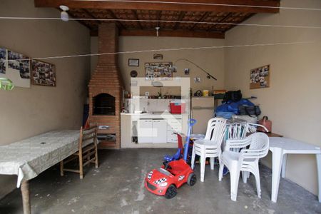 Casa à venda com 250m², 3 quartos e 2 vagas