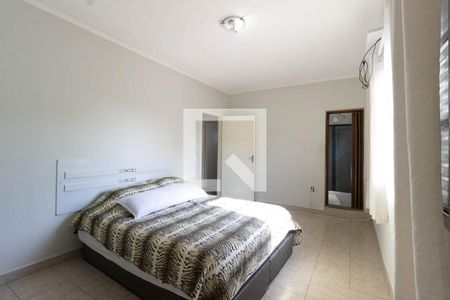 Suíte de casa à venda com 4 quartos, 300m² em Vila Medeiros, São Paulo