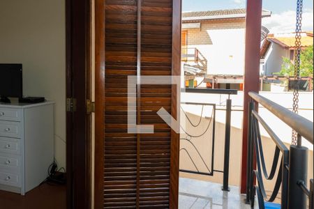 Casa de condomínio à venda com 253m², 3 quartos e 6 vagas Casa de condomínio à venda com 253m², 3 quartos e 6 vagasVaranda do Quarto 2