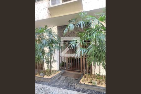 Apartamento à venda com 120m², 3 quartos e 1 vaga Apartamento à venda com 120m², 3 quartos e 1 vagaFachada