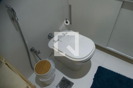Apartamento à venda com 120m², 3 quartos e 1 vaga Apartamento à venda com 120m², 3 quartos e 1 vagaBanheiro social