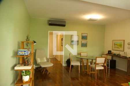 Sala  de apartamento à venda com 3 quartos, 120m² em Leblon, Rio de Janeiro