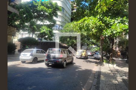 Apartamento à venda com 120m², 3 quartos e 1 vaga Apartamento à venda com 120m², 3 quartos e 1 vagaVista da rua