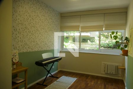 Apartamento à venda com 120m², 3 quartos e 1 vaga Apartamento à venda com 120m², 3 quartos e 1 vagaSuíte