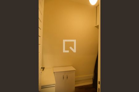 Apartamento à venda com 120m², 3 quartos e 1 vaga Apartamento à venda com 120m², 3 quartos e 1 vagaQuarto serviço