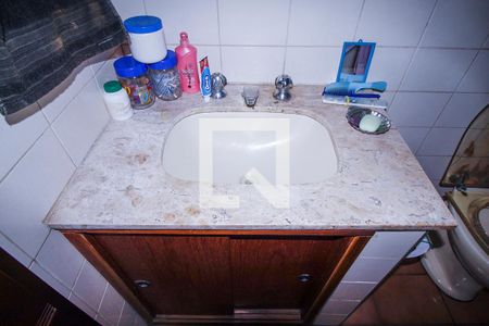 Casa à venda com 200m², 3 quartos e 2 vagasBanheiro 2