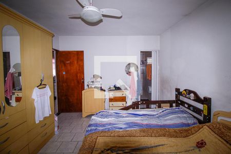 Casa à venda com 200m², 3 quartos e 2 vagasSuíte