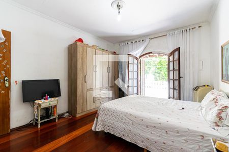 Casa à venda com 250m², 3 quartos e 1 vagaSuíte 2