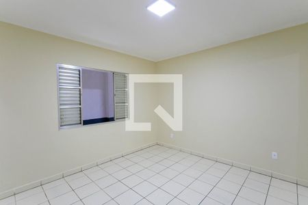 Sala de casa para alugar com 2 quartos, 120m² em Jardim Santa Maria, São Paulo
