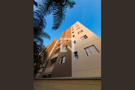 Apartamento para alugar com 69m², 3 quartos e 2 vagas Apartamento para alugar com 69m², 3 quartos e 2 vagasFachada