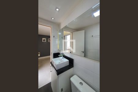 Apartamento para alugar com 68m², 2 quartos e 1 vaga Apartamento para alugar com 68m², 2 quartos e 1 vagaBanheiro da suíte 2