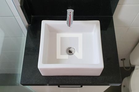 Apartamento para alugar com 68m², 2 quartos e 1 vaga Apartamento para alugar com 68m², 2 quartos e 1 vagaBanheiro da suíte 1