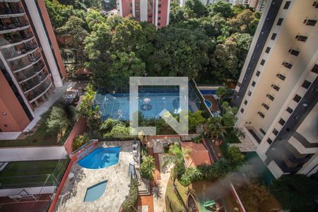 Apartamento à venda com 168m², 4 quartos e 4 vagas Apartamento à venda com 168m², 4 quartos e 4 vagasVista