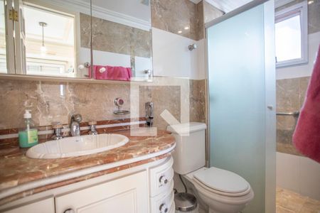 Apartamento à venda com 168m², 4 quartos e 4 vagas Apartamento à venda com 168m², 4 quartos e 4 vagasBanheiro Suíte