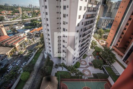 Apartamento à venda com 168m², 4 quartos e 4 vagas Apartamento à venda com 168m², 4 quartos e 4 vagasVista