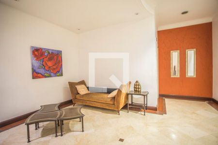 Apartamento à venda com 168m², 4 quartos e 4 vagas Apartamento à venda com 168m², 4 quartos e 4 vagasHall Social