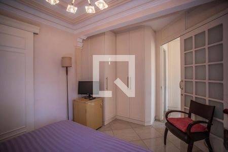 Apartamento à venda com 168m², 4 quartos e 4 vagas Apartamento à venda com 168m², 4 quartos e 4 vagasSuíte