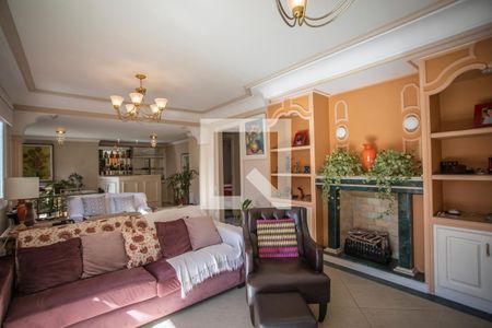 Apartamento à venda com 168m², 4 quartos e 4 vagas Apartamento à venda com 168m², 4 quartos e 4 vagasSala de Estar - Lareira