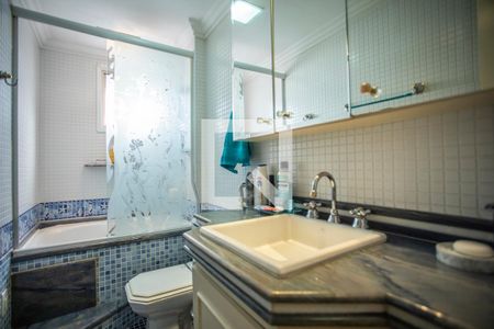 Apartamento à venda com 168m², 4 quartos e 4 vagas Apartamento à venda com 168m², 4 quartos e 4 vagasBanheiro Suíte