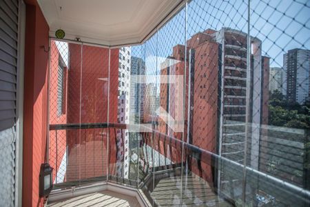 Apartamento à venda com 168m², 4 quartos e 4 vagas Apartamento à venda com 168m², 4 quartos e 4 vagasVaranda