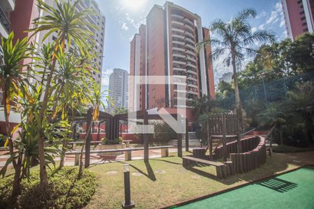 Apartamento à venda com 168m², 4 quartos e 4 vagas Apartamento à venda com 168m², 4 quartos e 4 vagasÁrea Comum - Playground