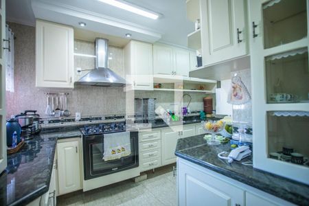 Apartamento à venda com 168m², 4 quartos e 4 vagas Apartamento à venda com 168m², 4 quartos e 4 vagasCozinha