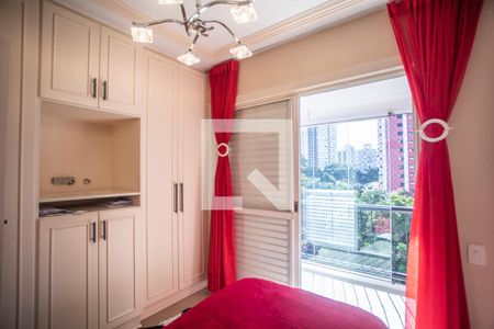 Apartamento à venda com 168m², 4 quartos e 4 vagas Apartamento à venda com 168m², 4 quartos e 4 vagasQuarto 3 - Armários