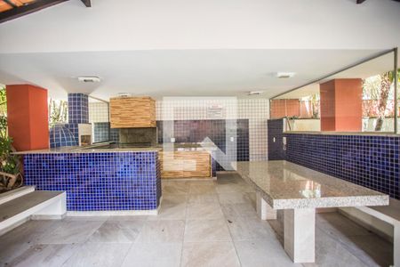 Apartamento à venda com 168m², 4 quartos e 4 vagas Apartamento à venda com 168m², 4 quartos e 4 vagasÁrea comum - Churrasqueira