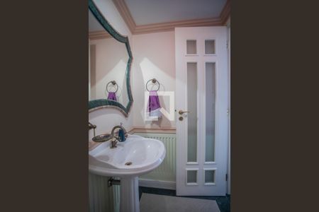 Apartamento à venda com 168m², 4 quartos e 4 vagas Apartamento à venda com 168m², 4 quartos e 4 vagasLavabo