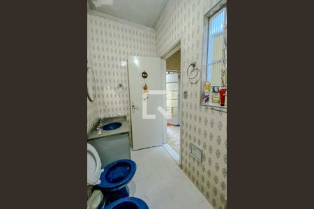 Casa à venda com 196m², 3 quartos e 2 vagasBanheiro