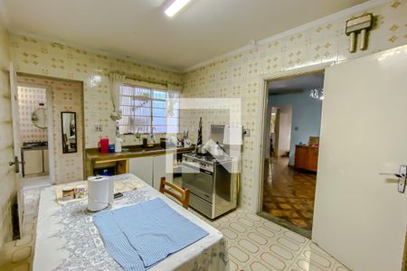 Casa à venda com 196m², 3 quartos e 2 vagasCozinha