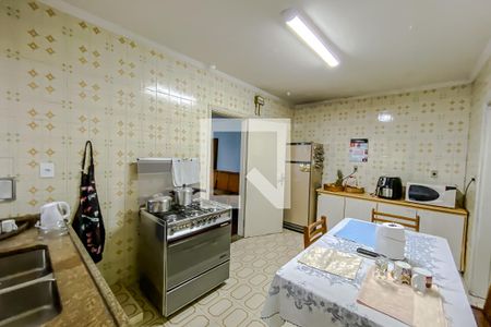 Casa à venda com 196m², 3 quartos e 2 vagasCozinha