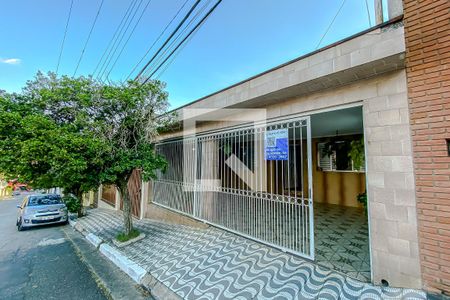 Casa à venda com 196m², 3 quartos e 2 vagasFachada