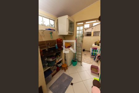 Casa de condomínio à venda com 90m², 4 quartos e 2 vagas Casa de condomínio à venda com 90m², 4 quartos e 2 vagasÁrea de Serviço