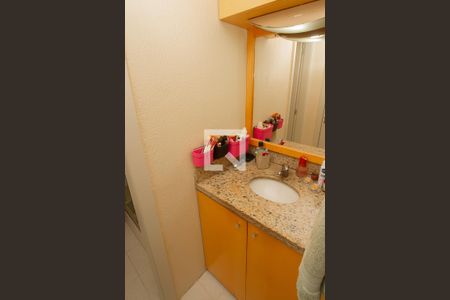 Casa de condomínio à venda com 90m², 4 quartos e 2 vagas Casa de condomínio à venda com 90m², 4 quartos e 2 vagasBanheiro