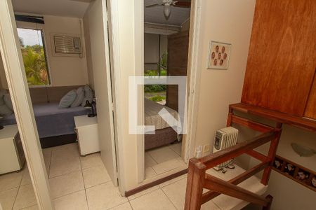 Casa de condomínio à venda com 90m², 4 quartos e 2 vagas Casa de condomínio à venda com 90m², 4 quartos e 2 vagasHall