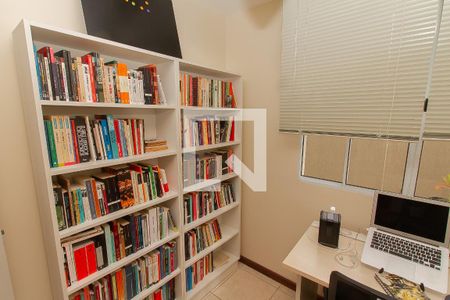 Casa de condomínio à venda com 90m², 4 quartos e 2 vagas Casa de condomínio à venda com 90m², 4 quartos e 2 vagasQuarto 4 - Escritório