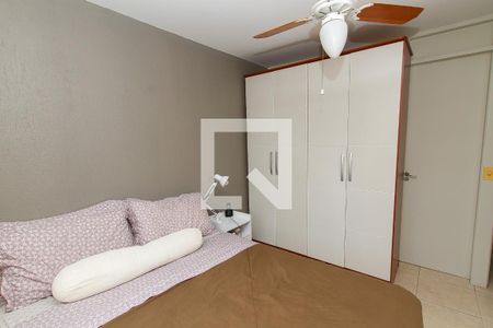 Quarto 1 de casa de condomínio à venda com 3 quartos, 90m² em Humaitá, Porto Alegre