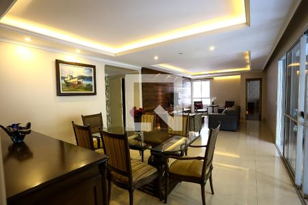 Apartamento à venda com 168m², 3 quartos e 3 vagasSala