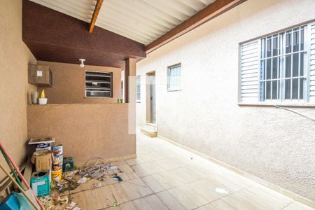 Casa para alugar com 77m², 2 quartos e 1 vagaÁrea Externa