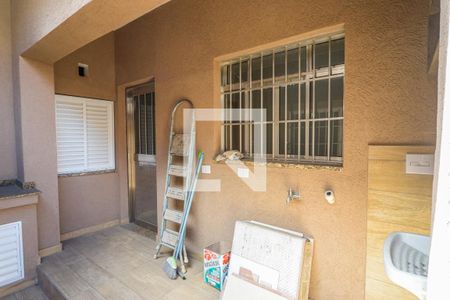 Casa para alugar com 77m², 2 quartos e 1 vagaÁrea de Serviço