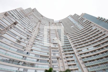 Fachada de apartamento à venda com 2 quartos, 77m² em Pinheiros, São Paulo