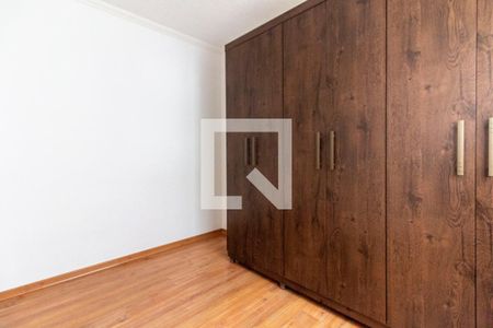 Quarto 2 de apartamento para alugar com 2 quartos, 40m² em Vila Taquari, São Paulo