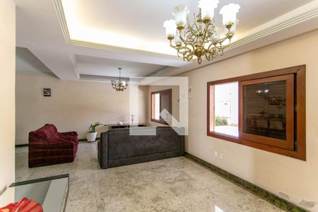 Casa à venda com 400m², 4 quartos e 4 vagas Casa à venda com 400m², 4 quartos e 4 vagasSala