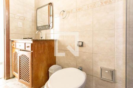 Casa à venda com 400m², 4 quartos e 4 vagas Casa à venda com 400m², 4 quartos e 4 vagasBanheiro 1