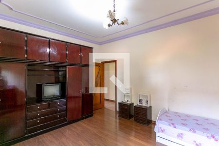 Casa à venda com 400m², 4 quartos e 4 vagas Casa à venda com 400m², 4 quartos e 4 vagasQuarto Suíte 1