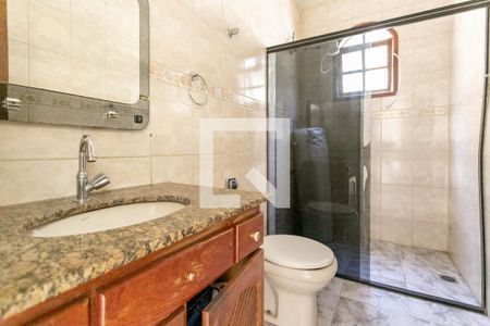 Casa à venda com 400m², 4 quartos e 4 vagas Casa à venda com 400m², 4 quartos e 4 vagasBanheiro 1
