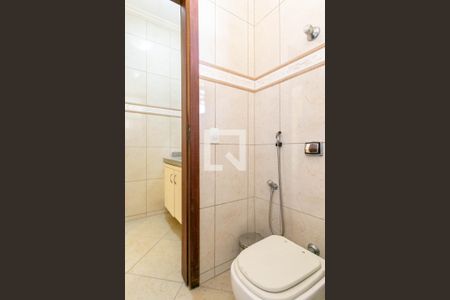 Casa à venda com 400m², 4 quartos e 4 vagas Casa à venda com 400m², 4 quartos e 4 vagasBanheiro 2