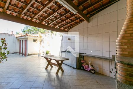 Casa à venda com 400m², 4 quartos e 4 vagas Casa à venda com 400m², 4 quartos e 4 vagasEspaço Gourmet