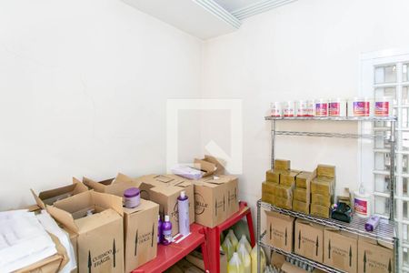Casa à venda com 400m², 4 quartos e 4 vagas Casa à venda com 400m², 4 quartos e 4 vagasEscritório